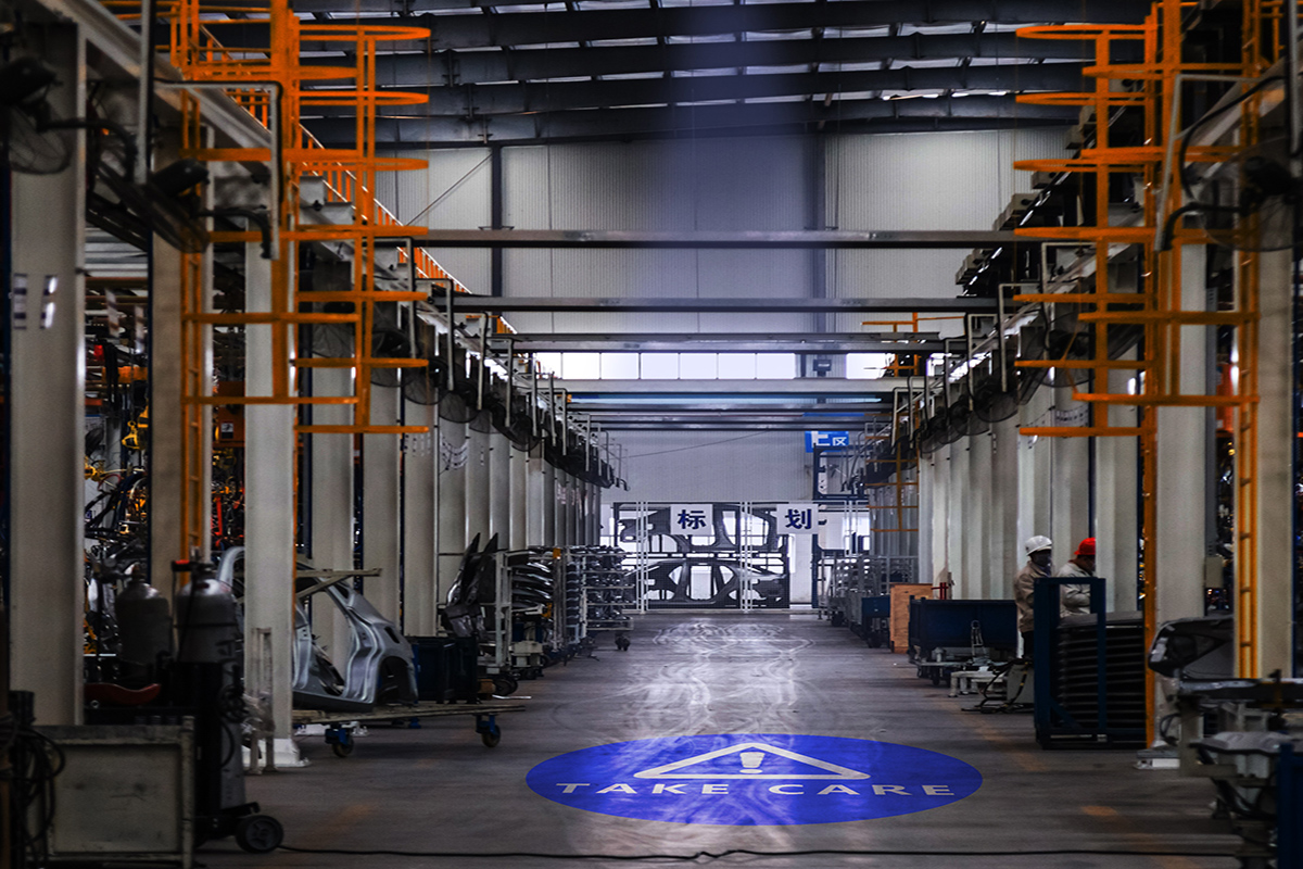 How Factories Replace Traditional Safety Signs with Gobo Projection: A Game-Changing Guide